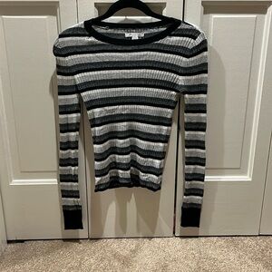 American Eagle Size Small Long Sleeve
